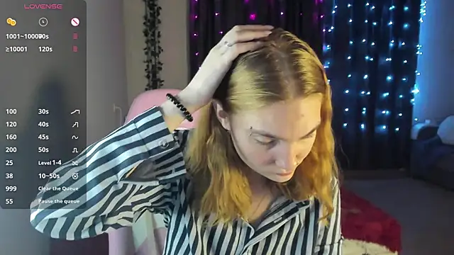 Snapshot of ReddHotPipper chatting on February 19, 2025, 1:08 am ReddHotPipper online show from February 19, 2025, 1:08 am