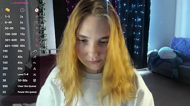 Snapshot of ReddHotPipper chatting on March 10, 2025, 7:10 am ReddHotPipper online show from March 10, 2025, 7:10 am