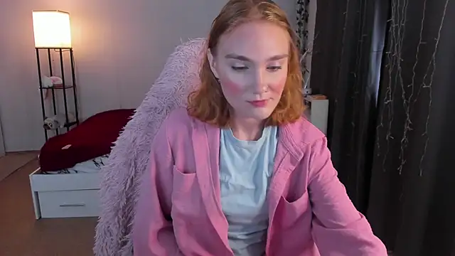 Snapshot of ReddHotPipper chatting on September 29, 2025, 2:38 am ReddHotPipper online show from September 29, 2025, 2:38 am