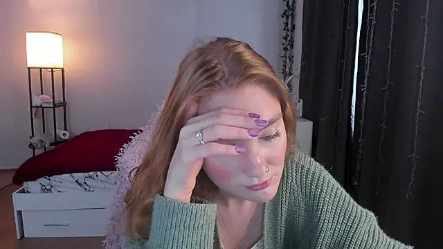 Snapshot of ReddHotPipper chatting on October 7, 2025, 3:04 am ReddHotPipper online show from October 7, 2025, 3:04 am