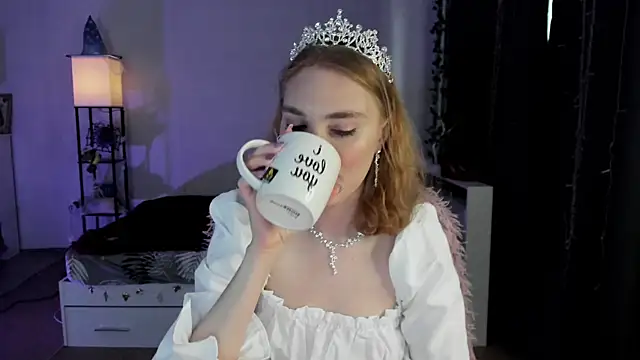 Snapshot of ReddHotPipper chatting on November 1, 2025, 2:46 am ReddHotPipper online show from November 1, 2025, 2:46 am