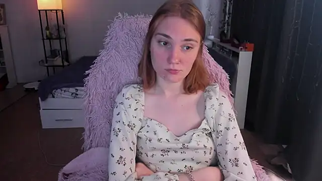 ReddHotPipper online show from April 8, 2026, 4:01 am