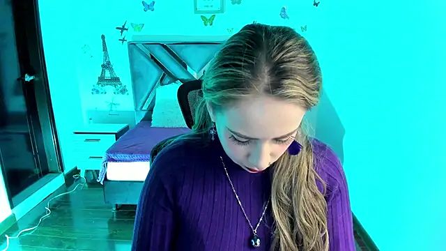 Snapshot of Dana_martinezz chatting on December 6, 2024, 5:22 pm Dana martinezz online show from December 6, 2024, 5:22 pm