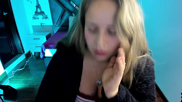 Snapshot of Dana_martinezz chatting on December 17, 2024, 6:31 pm Dana martinezz online show from December 17, 2024, 6:31 pm