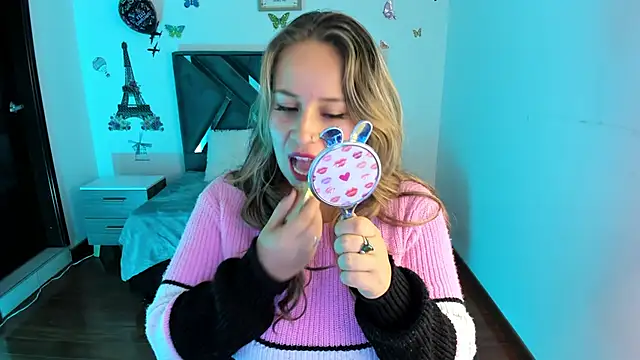 Snapshot of Dana_martinezz chatting on February 4, 2025, 4:26 am Dana martinezz online show from February 4, 2025, 4:26 am