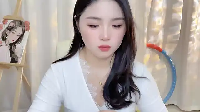 Snapshot of SU__SU chatting on February 10, 2025, 1:44 pm SU SU online show from February 10, 2025, 1:44 pm