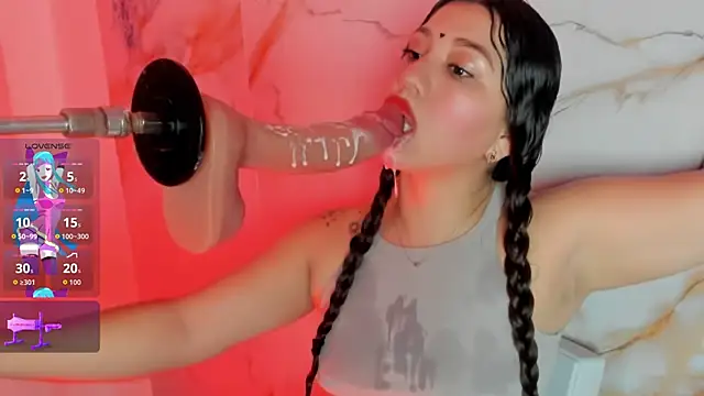 hade cute online show from April 17, 2026, 4:21 pm