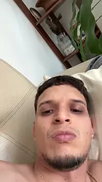 ArturoDelgado1 online show from April 16, 2026, 5:25 pm