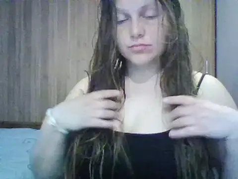 Evasapples online show from March 21, 2025, 11:34 pm