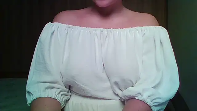 Evasapples online show from November 8, 2025, 5:56 pm