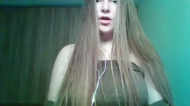 Evasapples online show from February 19, 2026, 1:51 pm