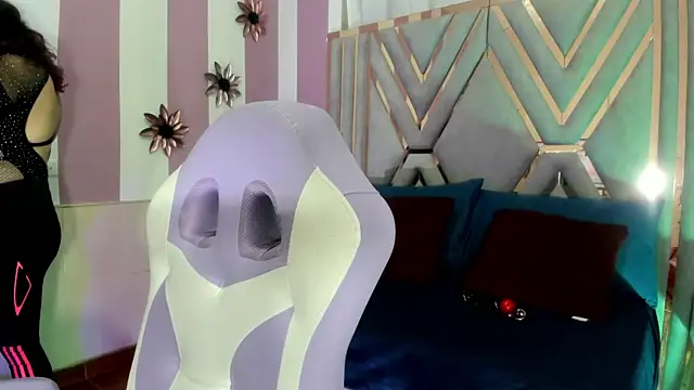 maria paulac online show from December 19, 2024, 4:56 am