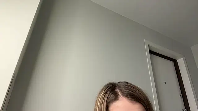 elisa moon online show from February 7, 2025, 3:12 am