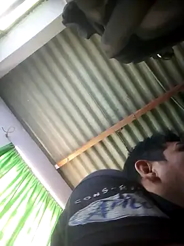 ardiente47 online show from September 19, 2025, 1:23 pm