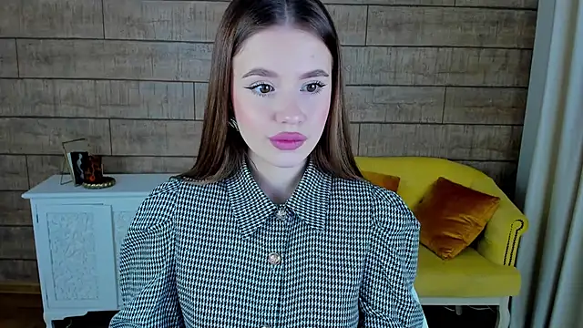 MilanaBalmain online show from January 21, 2025, 4:21 am