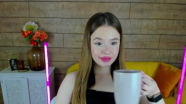 MilanaBalmain online show from February 1, 2025, 7:47 am