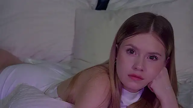 MilanaBalmain online show from November 11, 2025, 5:40 am