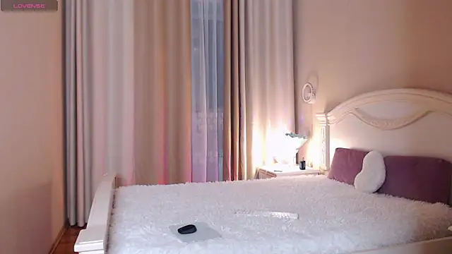 Avylew online show from September 20, 2025, 8:21 pm