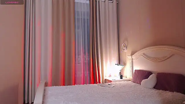 Avylew online show from September 21, 2025, 6:42 pm