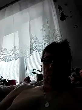 Snapshot of Lisak951 chatting on July 15, 2026, 1:05 pm Lisak951 online show from July 15, 2026, 1:05 pm