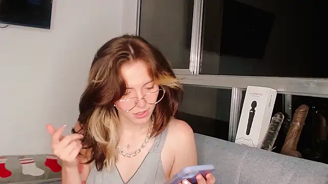 cherrybom969 online show from December 31, 2024, 5:44 am