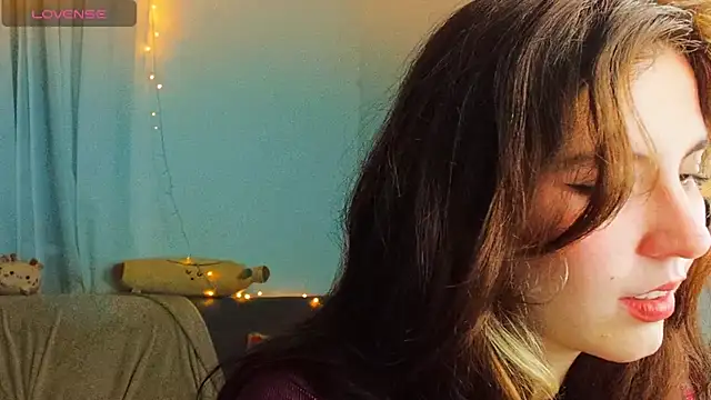 cherrybom969 online show from February 17, 2025, 4:42 am