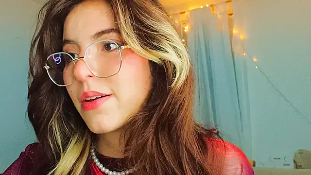 cherrybom969 online show from March 20, 2025, 3:45 am