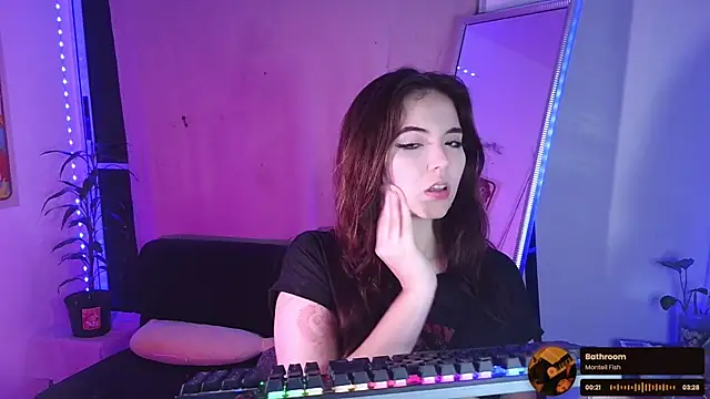 cherrybom969 online show from September 14, 2025, 3:05 am