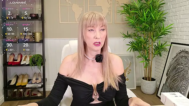 LadyLeea online show from February 13, 2026, 5:58 am