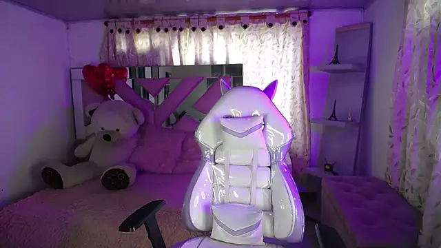 Snapshot of Mia_Fischer chatting on February 22, 2025, 7:03 pm Mia Fischer online show from February 22, 2025, 7:03 pm