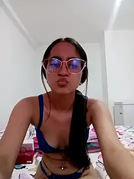 Snapshot of Mia_Fischer chatting on March 3, 2025, 10:20 pm Mia Fischer online show from March 3, 2025, 10:20 pm