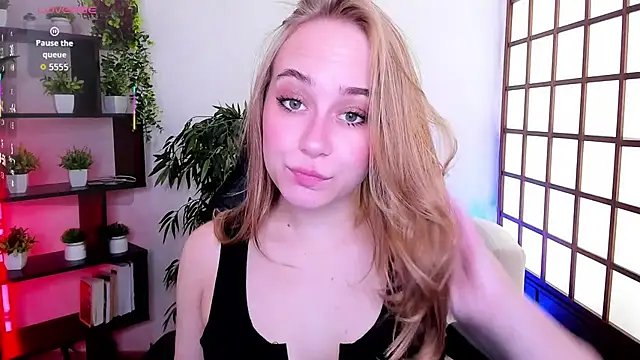 Snapshot of LianaBright chatting on May 31, 2026, 1:58 am LianaBright online show from May 31, 2026, 1:58 am