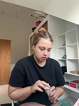 Krystal Tx online show from September 25, 2025, 7:34 am