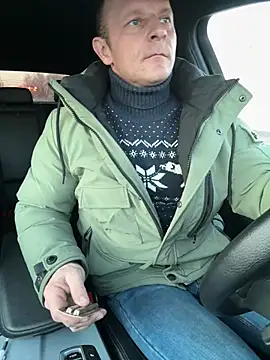 Snapshot of AlexGWoW chatting on February 17, 2025, 2:26 pm AlexGWoW online show from February 17, 2025, 2:26 pm