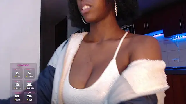 Snapshot of CoccoBele69 chatting on January 30, 2025, 2:06 am CoccoBele69 online show from January 30, 2025, 2:06 am