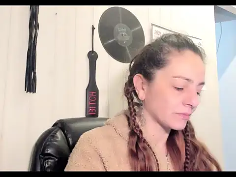 Snapshot of jessiburningheels chatting on June 21, 2026, 10:29 am jessiburningheels online show from June 21, 2026, 10:29 am