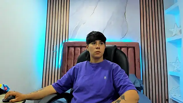 AbbySmiitth  online show from March 14, 2025, 7:12 pm