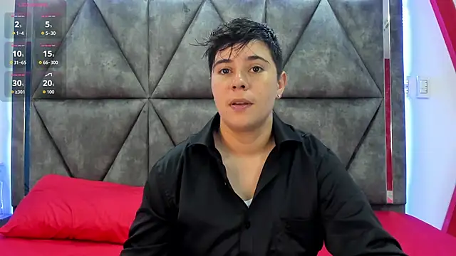 AbbySmiitth  online show from February 12, 2026, 9:32 pm