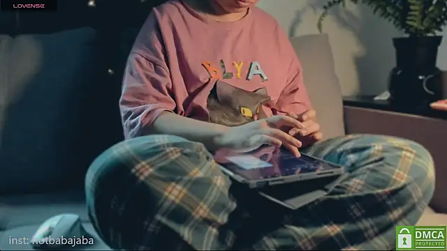 Snapshot of whoa-hoa-hoa-hoa-hoa chatting on February 17, 2025, 11:44 am whoa-hoa-hoa-hoa-hoa online show from February 17, 2025, 11:44 am