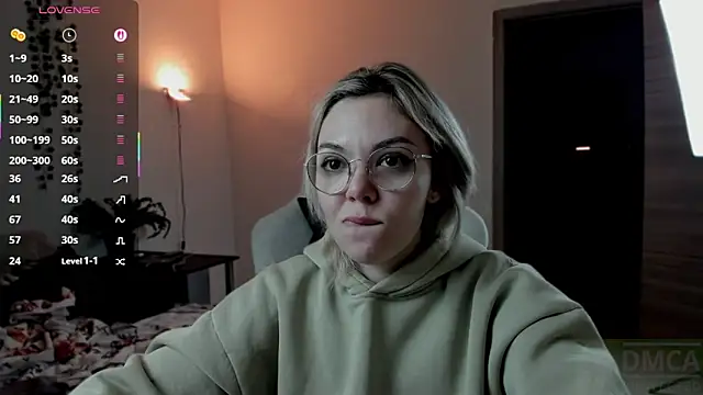 Snapshot of whoa-hoa-hoa-hoa-hoa chatting on October 15, 2025, 8:53 pm whoa-hoa-hoa-hoa-hoa online show from October 15, 2025, 8:53 pm