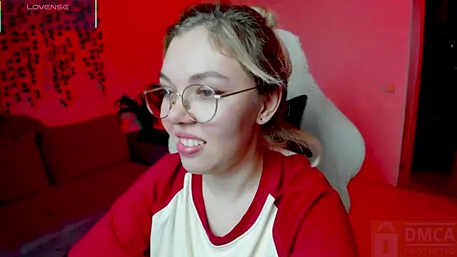 Snapshot of whoa-hoa-hoa-hoa-hoa chatting on November 7, 2025, 2:28 pm whoa-hoa-hoa-hoa-hoa online show from November 7, 2025, 2:28 pm