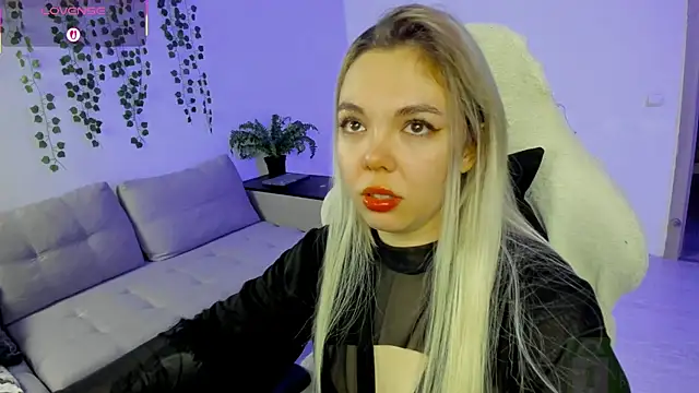 Snapshot of whoa-hoa-hoa-hoa-hoa chatting on November 16, 2025, 4:23 pm whoa-hoa-hoa-hoa-hoa online show from November 16, 2025, 4:23 pm