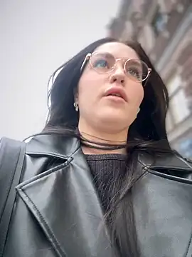 meow girl online show from December 2, 2024, 11:34 am