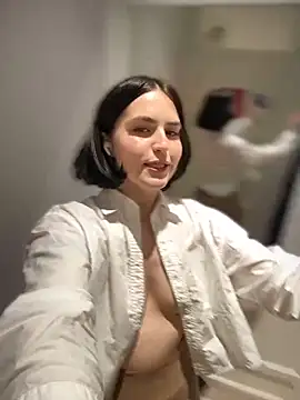 meow girl online show from December 20, 2024, 1:43 pm