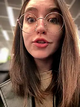 meow girl online show from October 25, 2025, 12:02 pm