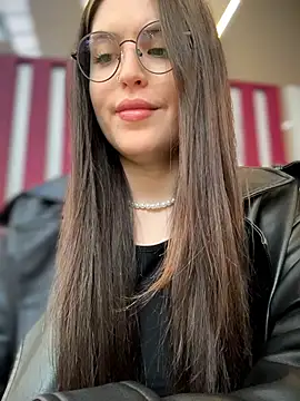 meow girl online show from March 18, 2026, 2:53 pm