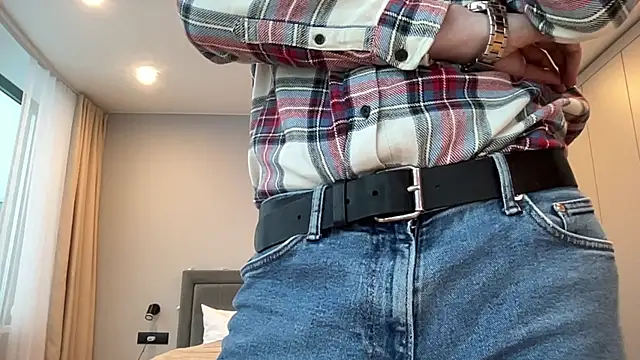 cute mark online show from December 23, 2025, 7:28 am