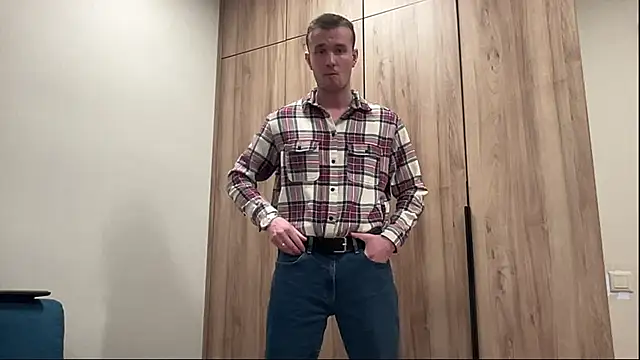 cute mark online show from March 17, 2026, 6:44 pm