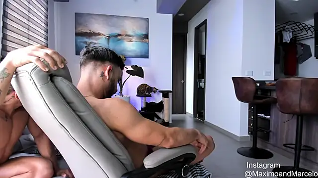 Maximo Marcelo online show from March 14, 2025, 3:14 pm