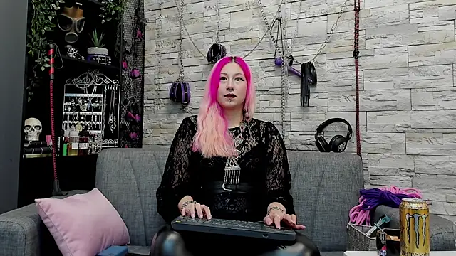 CruelMistress online show from December 13, 2024, 4:43 am